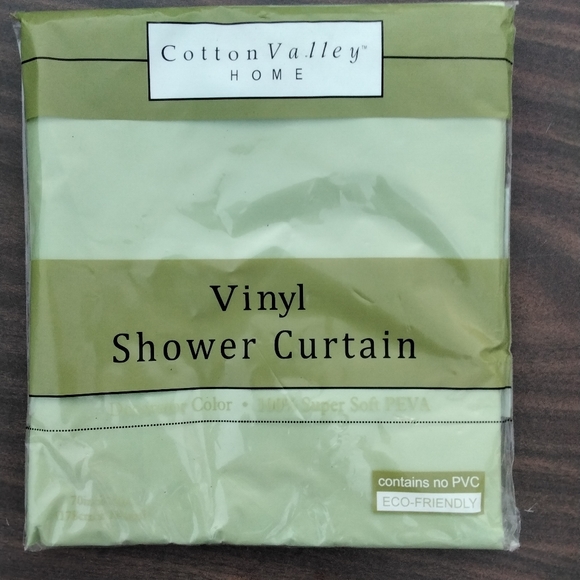 New Cotton Valley green shower curtain and 2 towels🏡 - Picture 7 of 8